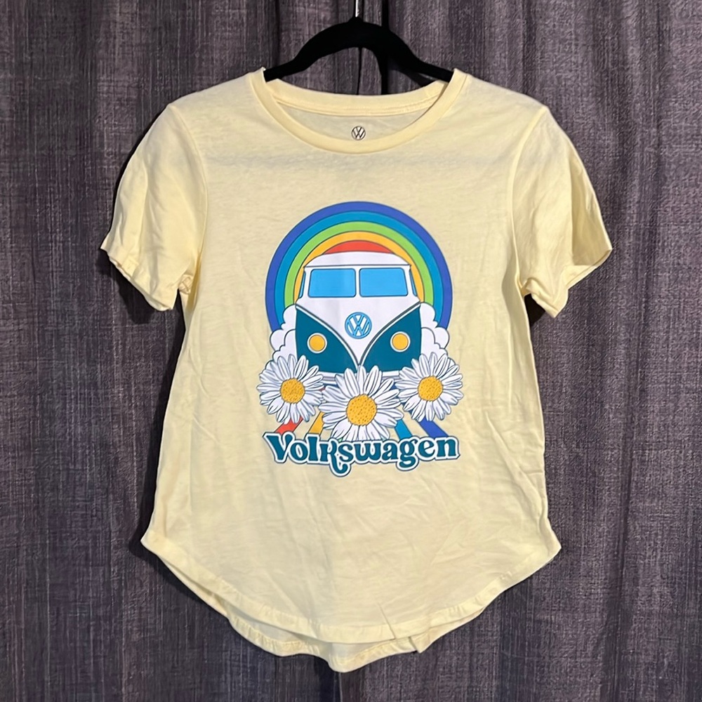 Volkswagen pale yellow tshirt short sleeve groovy size medium